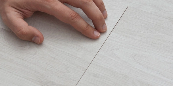 дефект на ламинате щеление